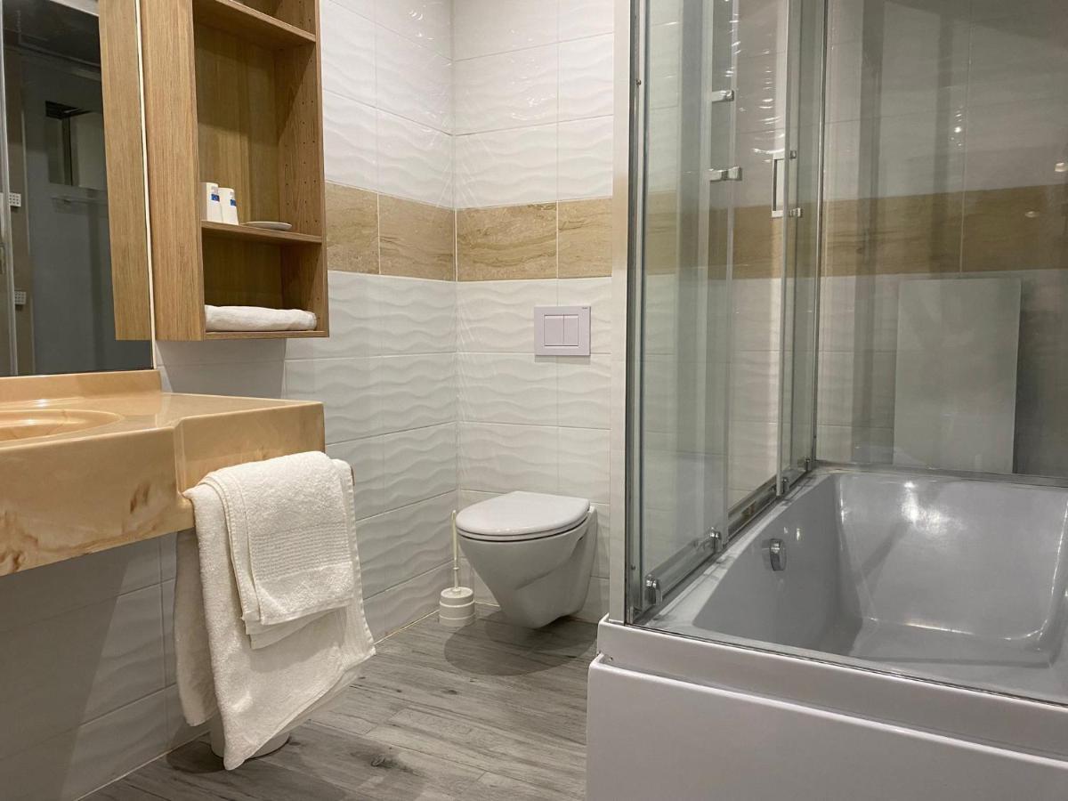 L'Aventure Hotel Morcenx Eksteriør billede